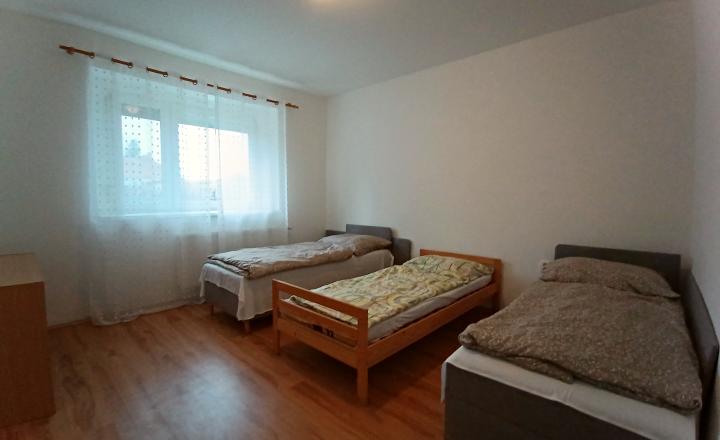 Rodinný dvojdom s možnosťou nadstavby na predaj, Nesvady - fotografia 2