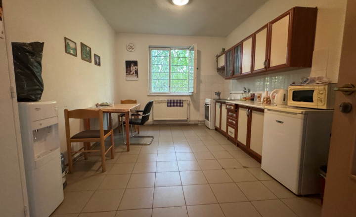 Podnikateľský objekt na predaj, Komárno - fotografia 4