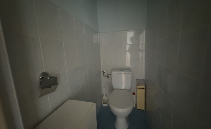 Obchodný priestor v centre mesta Kolárovo - fotografia 5