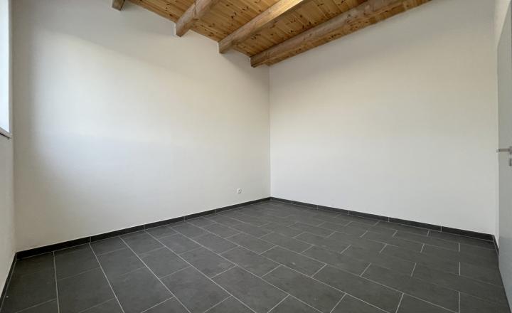 Murovaná Hala na prenájom - fotografia 3