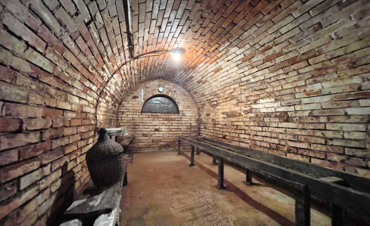 Vínny domček pre majstra vinára. - fotografia 4