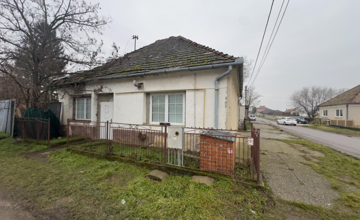 Rodinný dom na podnikanie alebo investičné bývanie –  Bát. Kosihy. - fotografia 4