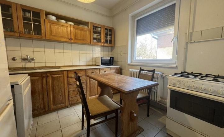 Rodinný dom s podkrovím v Koppánymonostor – pokojné bývanie s dobrou dostupnosťou do Komárna - fotografia 3