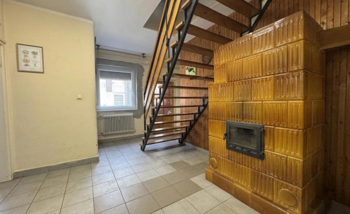 Rodinný dom s podkrovím v Koppánymonostor – pokojné bývanie s dobrou dostupnosťou do Komárna - fotografia 6