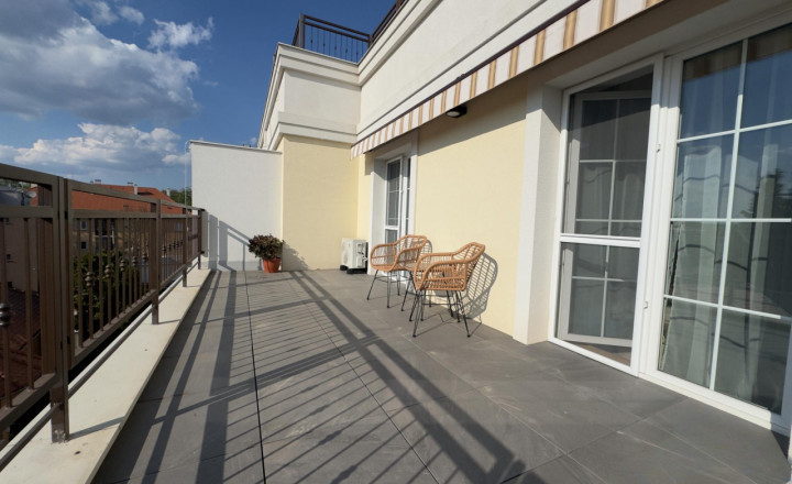 Jednoizbový moderný apartmán s veľkou terasou, Komárno - fotografia 8