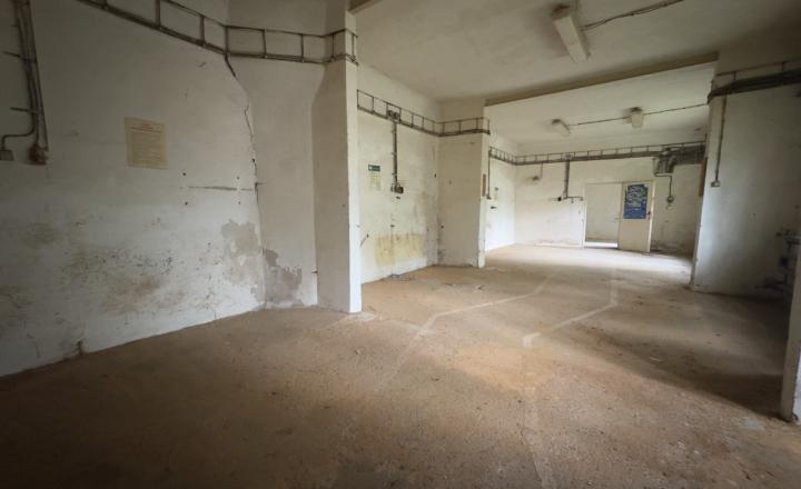 1000 m² histórie v centre Komárna s potenciálom pre 8–10 bytov - fotografia 15