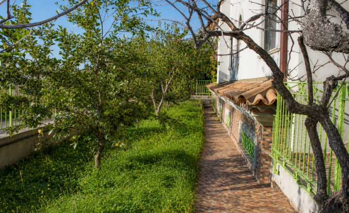 Výnimočná vila v Scalei s panorámou hôr a veľkou terasou - fotografia 13