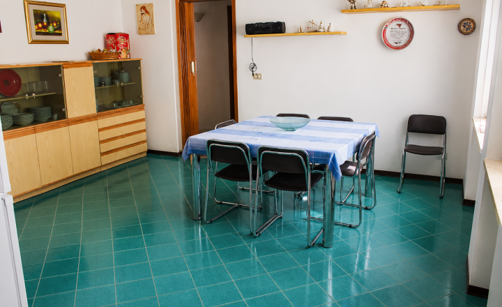 120 m² pri mori s terasou 35 m². Priestor, ktorý si dnes za túto cenu hľadá náhradu len ťažko. - fotografia 3
