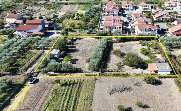 Pozemok s rodinným domom v Scalei - vstupenka do investovania v Taliansku - fotografia 18
