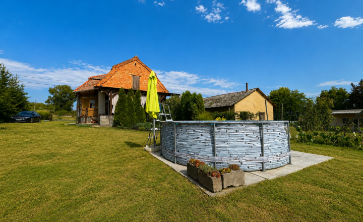 Rodinný dom vo Farnej, miesto pre život, či rekreáciu - fotografia 19