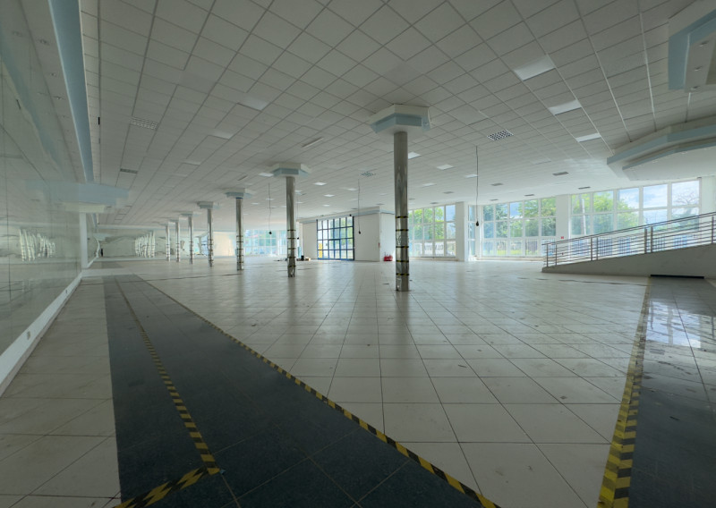 Bývalý autosalón s autoservisom pod jednou strechou na predaj, Hurbanovo
