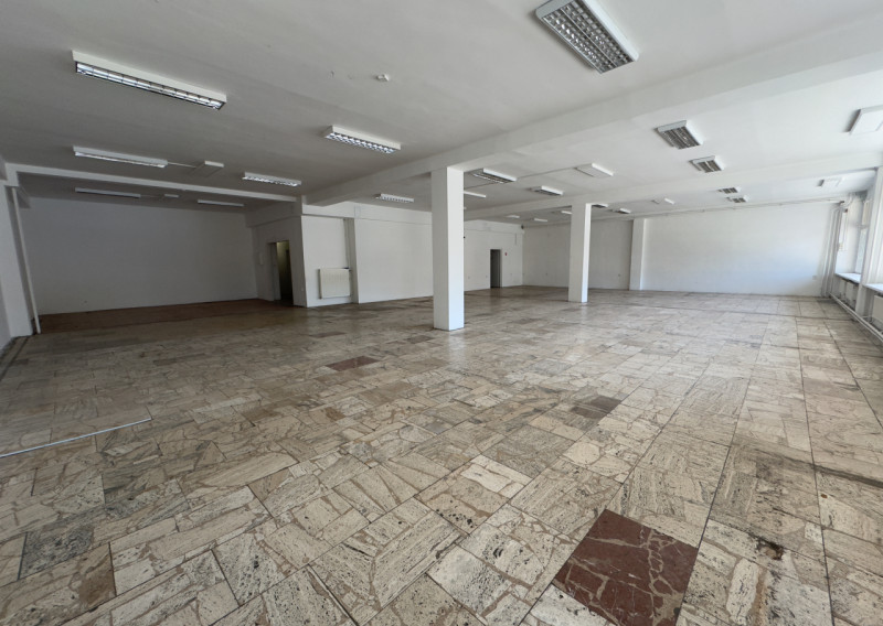 Obchodný priestor v centre mesta Kolárovo