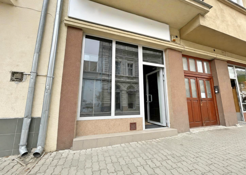 Obchodný priestor v centre Nových Zámkov